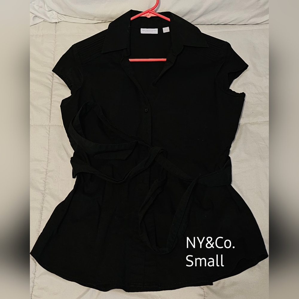 NY&Co Black Short Sleeve button down Small